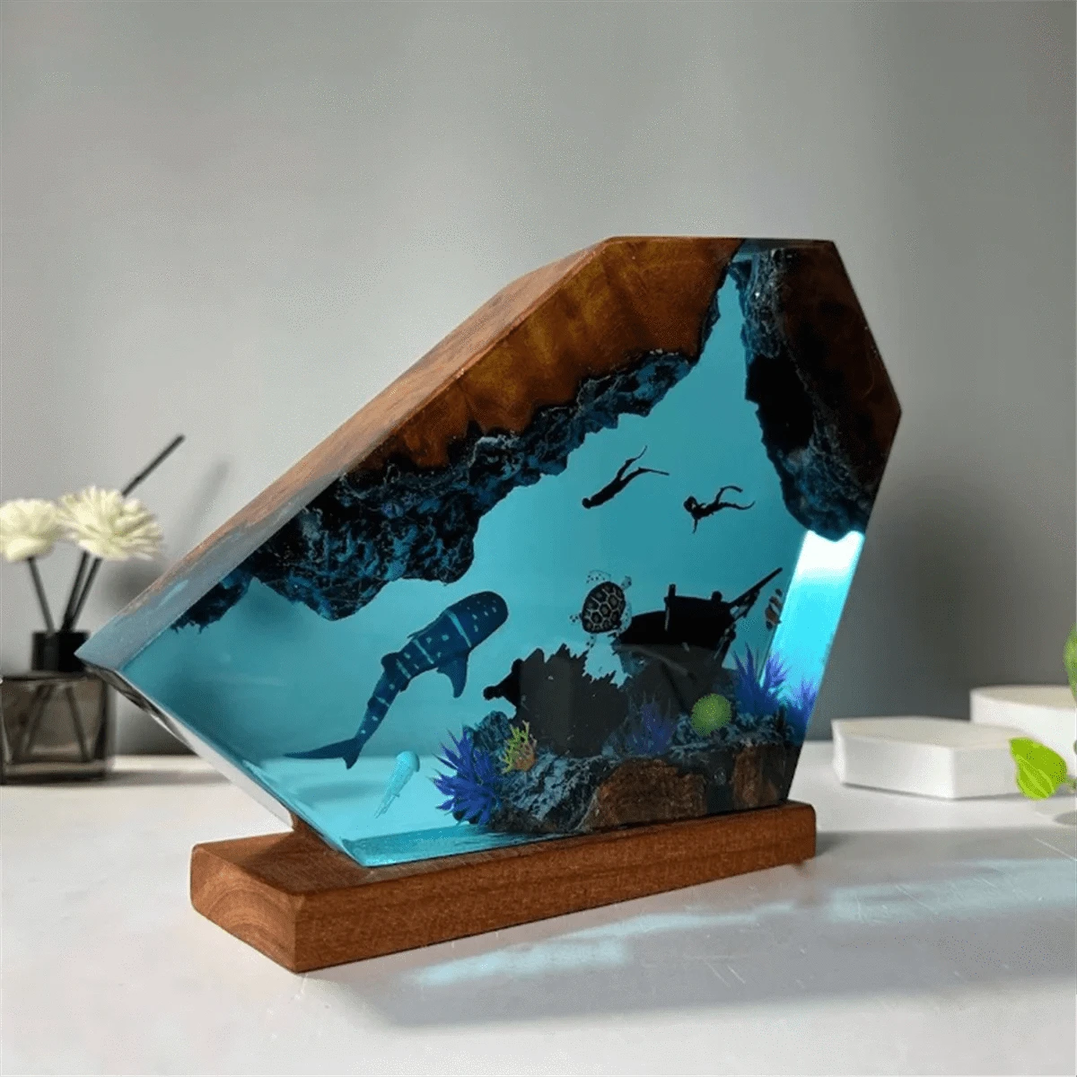 Undersea Resin Lamp – Whale, Turtle & Diver Night Light 