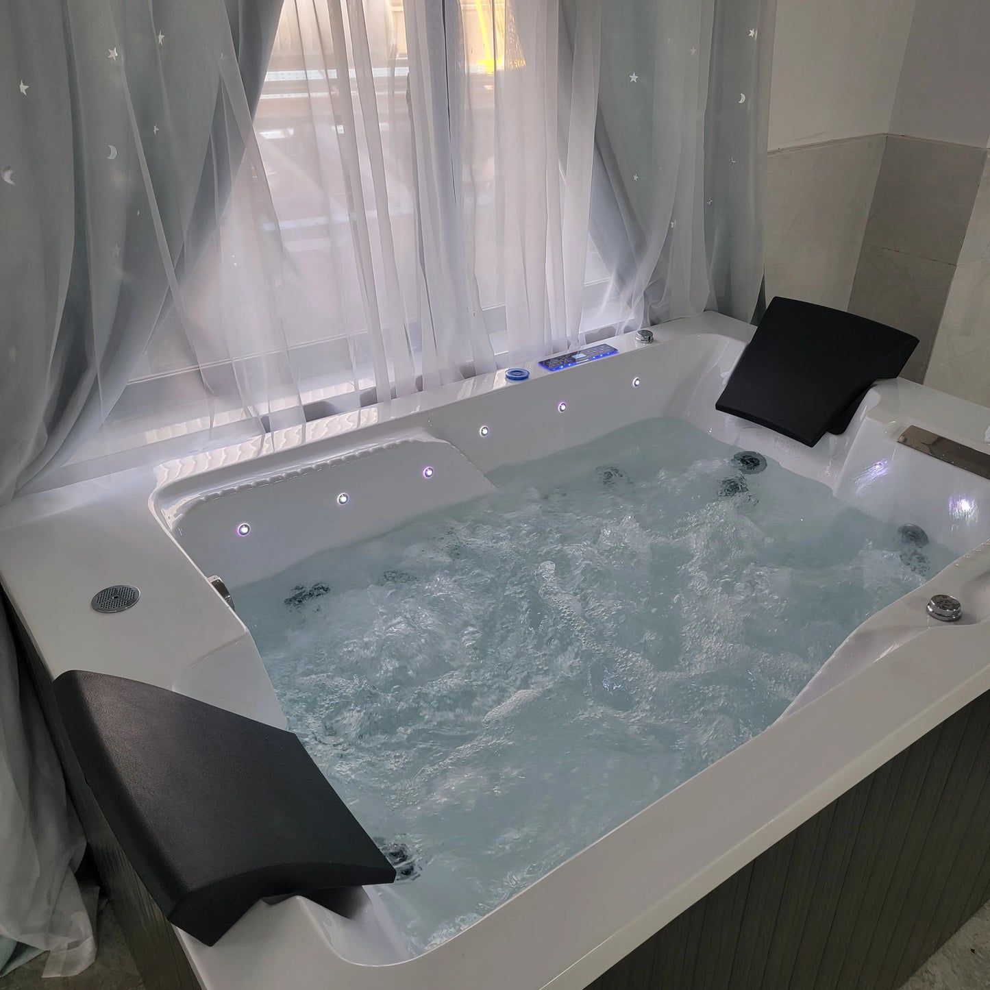 Black Acrylic Massage Bath Tubs Bathtubs & Whirlpools Corner Massage Bathtub Hot Tub for Soaking