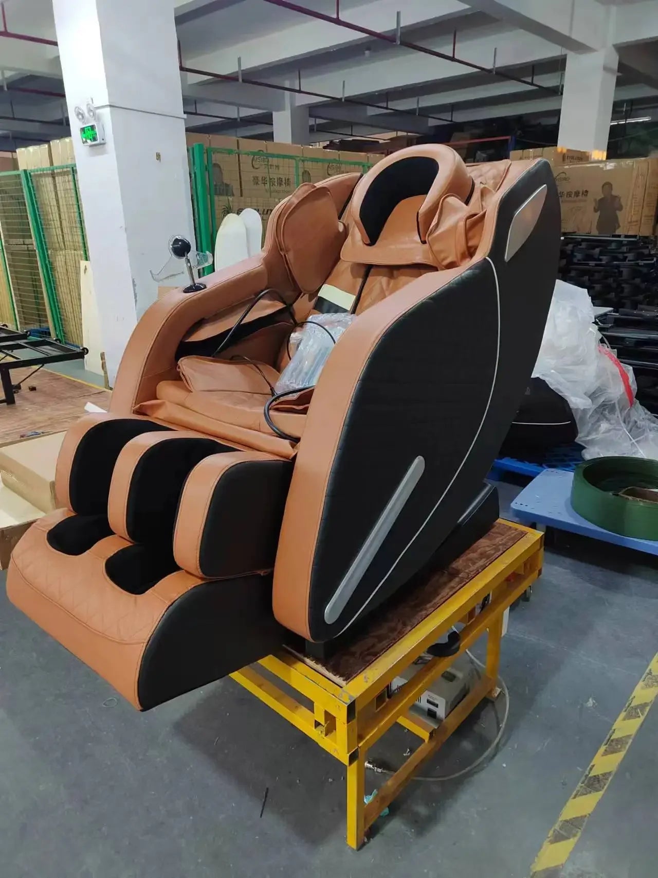 Luxus-Elektro-Freizeit-Massagesessel Zero Gravity Intelligent Ganzkörper-Multifunktions-Bluetooth-Musik-U-förmiges Kissen+Kurzbefehl
