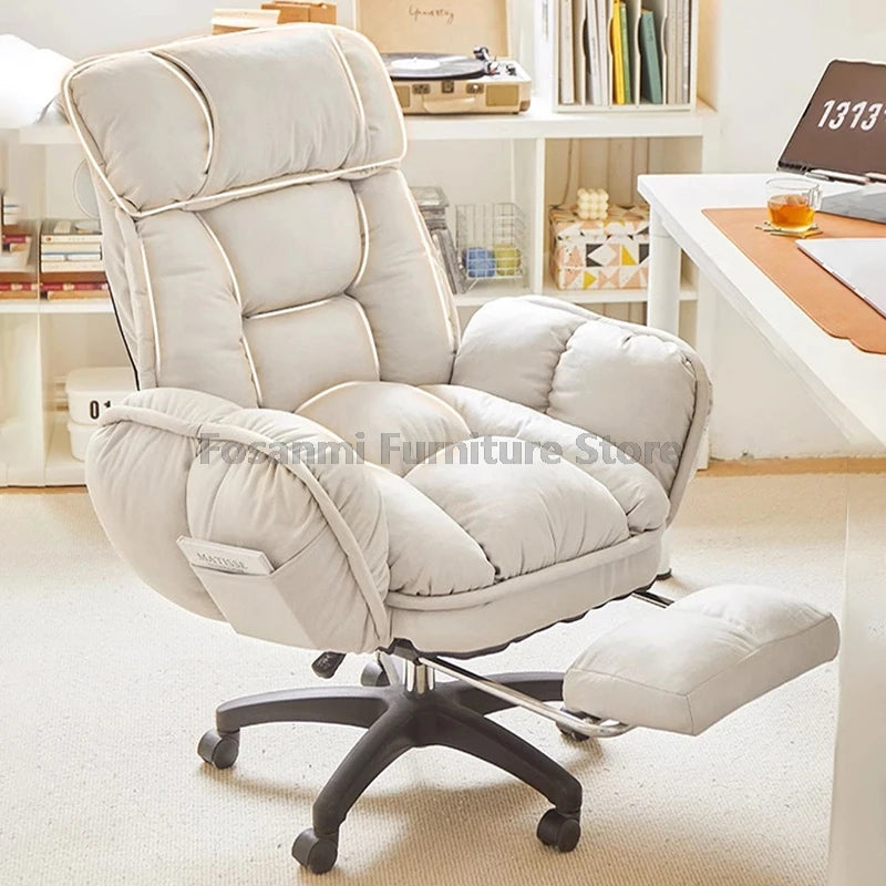 Komfortabler weicher Bürostuhl mit verstellbaren Armlehnen Ergonomischer Home-Office-Stuhl mit breiter Sitzfläche High-Back Gaming-Sessel
