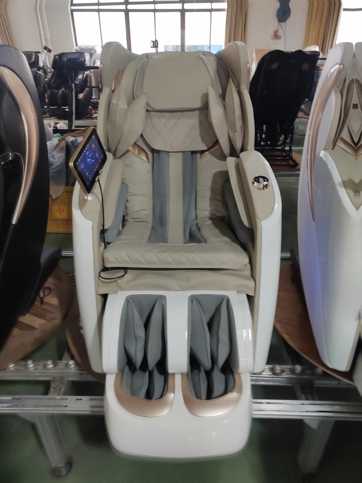 2025 Newest massage chair luxury 4D zero gravity Dual-core Full body Airbag Shiatsu Heating 3D Thai Stretch home Office chair