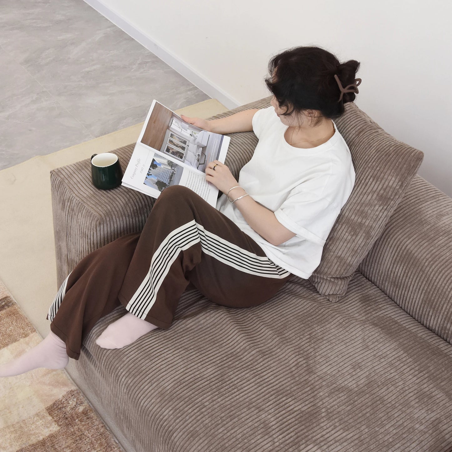 Modernes Cord-Sofa mit 4 Kissen, 102" L-förmiges Sofa mit Chaiselongue und Ottoman, Hartholzrahmen-Sofa für das Wohnzimmer