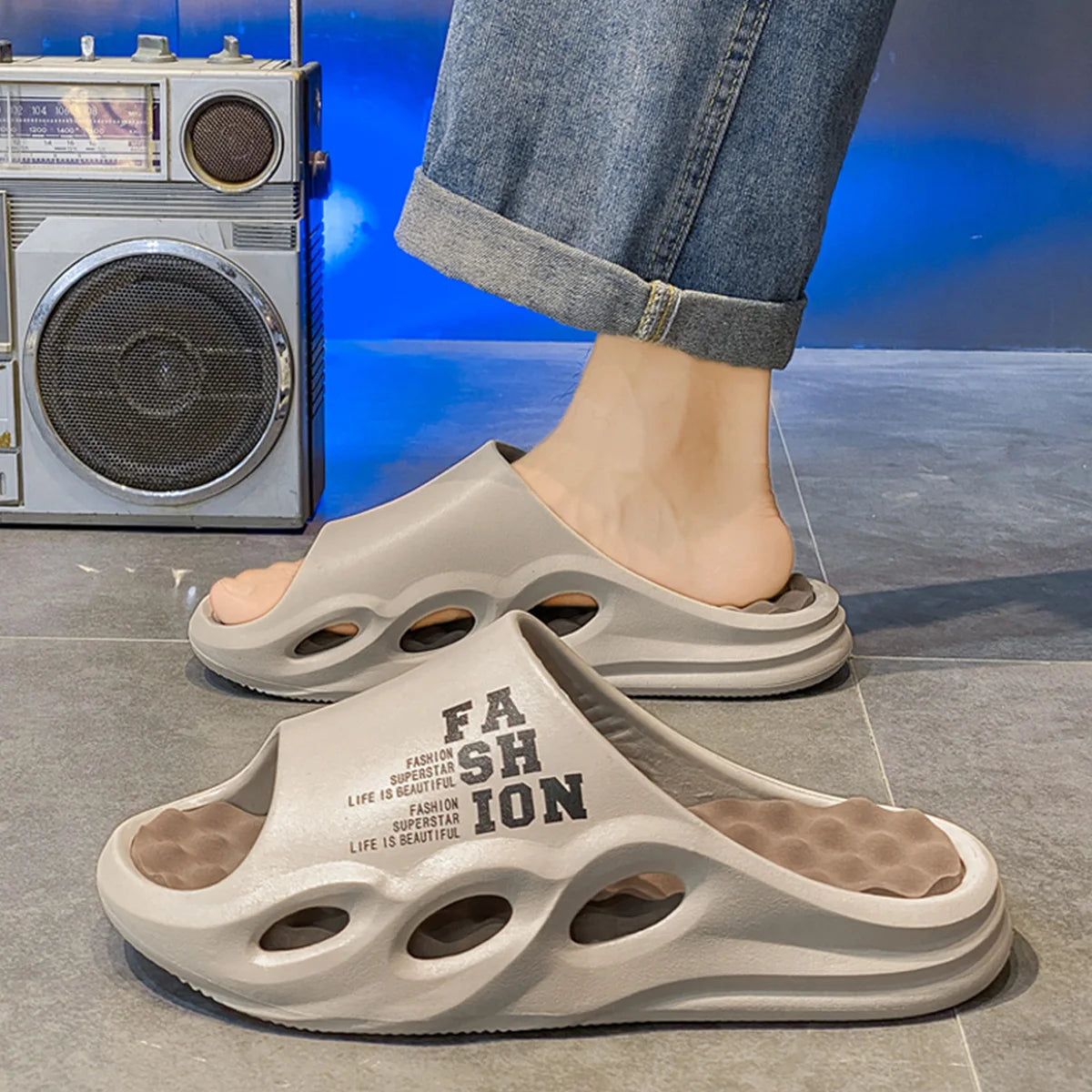 Herren-Mode-Massage-Slipper, Indoor/Outdoor-Sandalen, Strand-Flip-Flops, dicke Sohle, Herren-Slides, Sommer-rutschfeste Herren-Dusch-Slipper