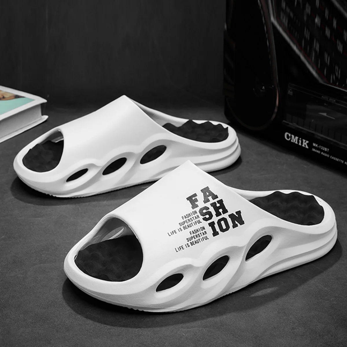 Herren-Mode-Massage-Slipper, Indoor/Outdoor-Sandalen, Strand-Flip-Flops, dicke Sohle, Herren-Slides, Sommer-rutschfeste Herren-Dusch-Slipper
