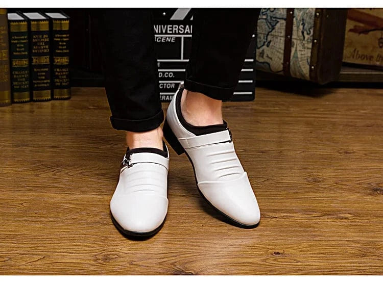 Herren-Business-Slipper aus weißem Leder mit spitzer Zehenpartie (Größen 38–48)