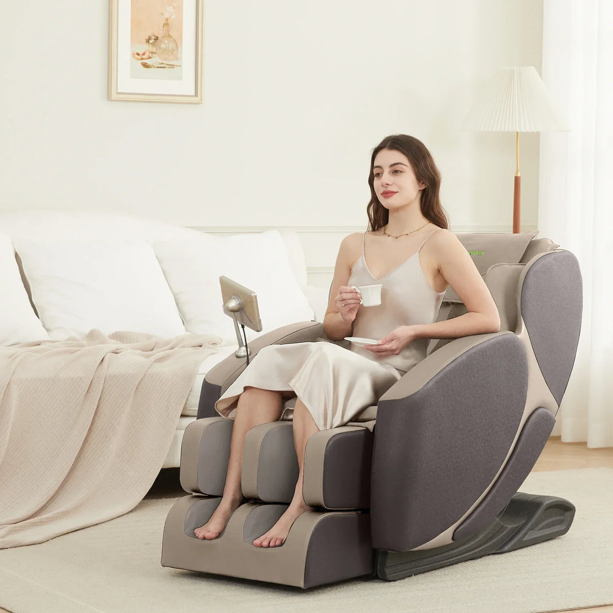BS06New Design Remote Control Electric Luxury AI Voice Heating Full Body Home Massage Chair with Vibration and Musical Function