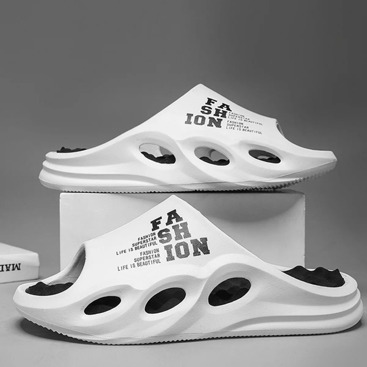 Herren-Mode-Massage-Slipper, Indoor/Outdoor-Sandalen, Strand-Flip-Flops, dicke Sohle, Herren-Slides, Sommer-rutschfeste Herren-Dusch-Slipper