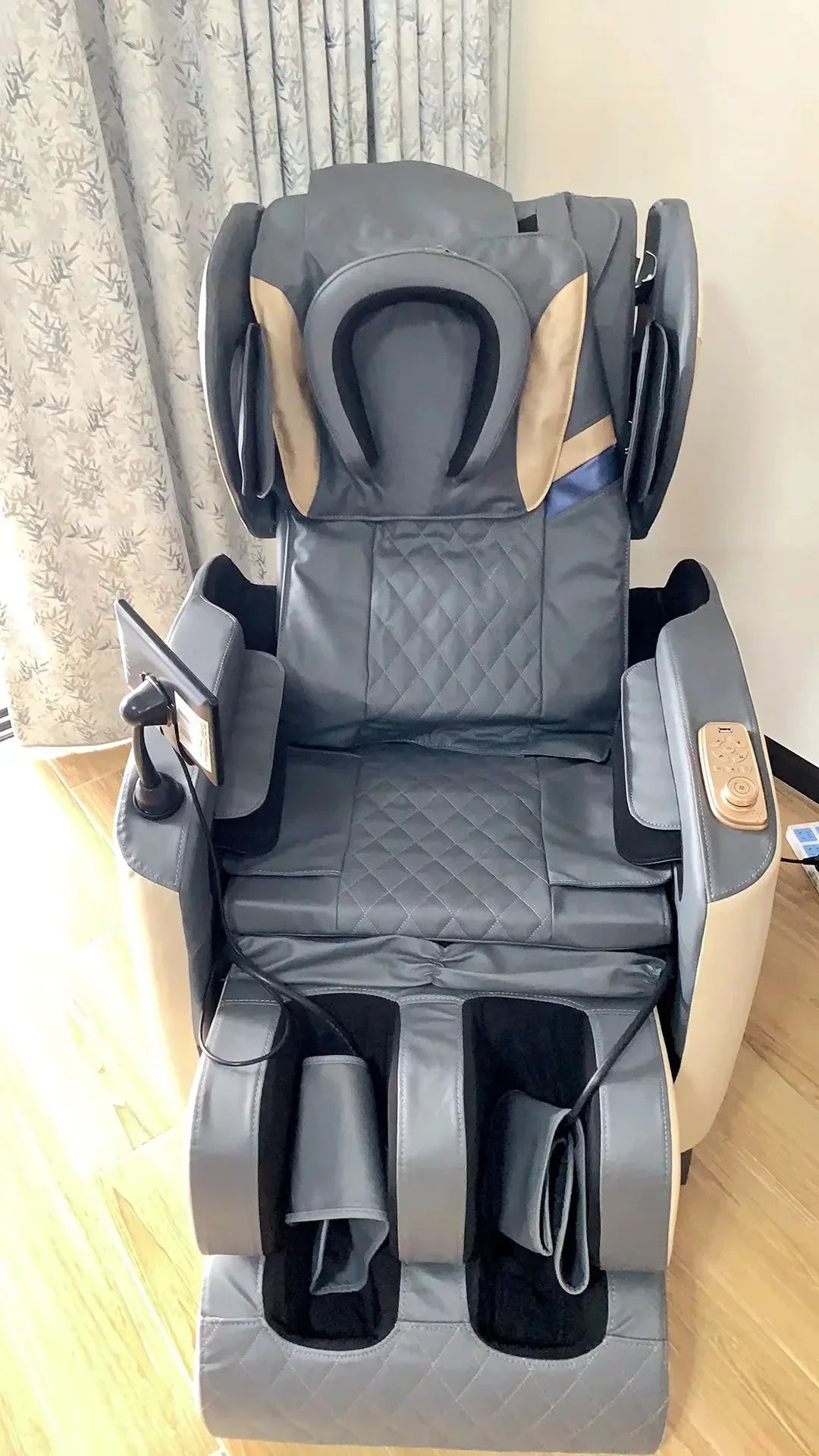Luxus-Elektro-Freizeit-Massagesessel Zero Gravity Intelligent Ganzkörper-Multifunktions-Bluetooth-Musik-U-förmiges Kissen+Kurzbefehl