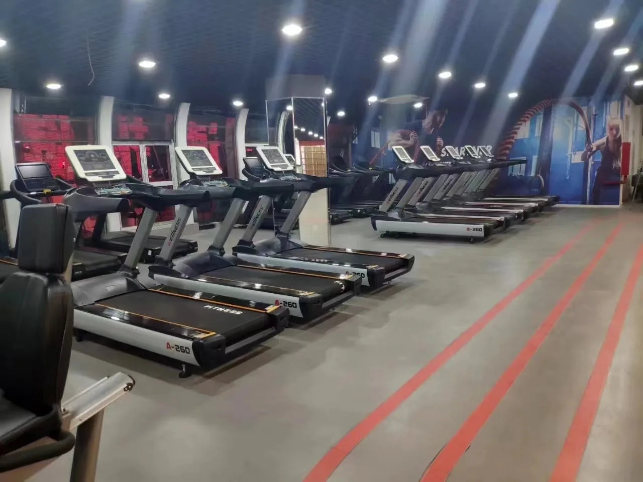 Fabrikdirekt LED-Bildschirm M3000A Kommerzielles Laufband Fitnessgerät Läufer für Sporttraining