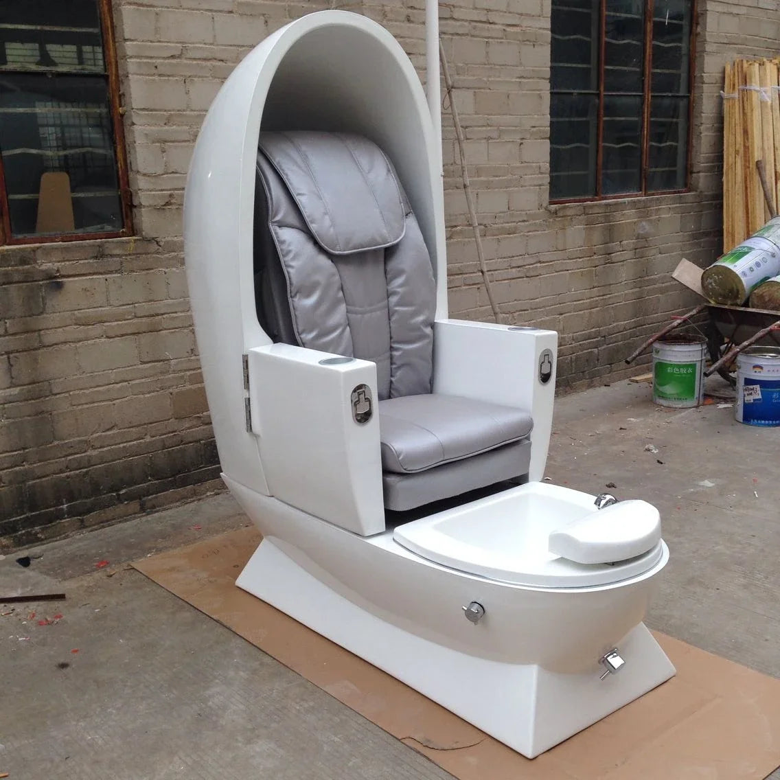 Fauteuil de pédicure en forme d'œuf, style moderne, design neuf, confortable, mobilier de spa pour les pieds avec matériaux de haute qualité