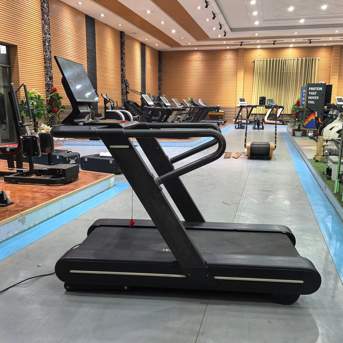 Low Price Promotion Gym Equipment Treadmill Price 23.8