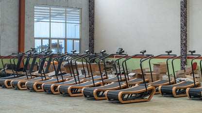 2025 Neues Design Kommerzielles Laufband Cardio-Trainingsgeräte Fitnessstudio Spiegel-Laufband für Bodybuilding