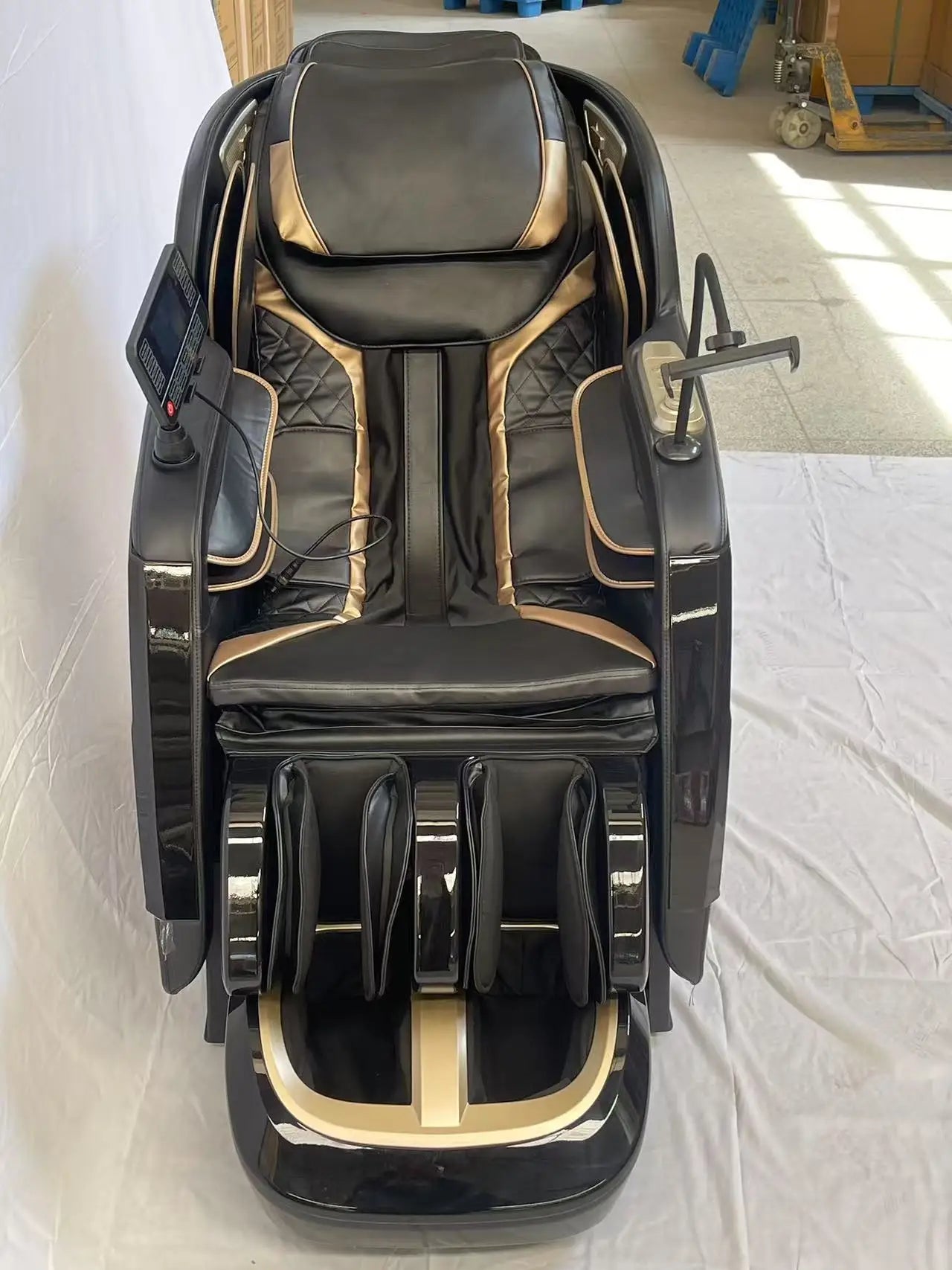 Großhandel Luxus-Ganzkörper-4D-Schwerelosigkeit-Shiatsu-Massage-Sessel mit elektrischer Heizung, moderner Stil, Taillen-, Bein-, Fußmassagefunktionen