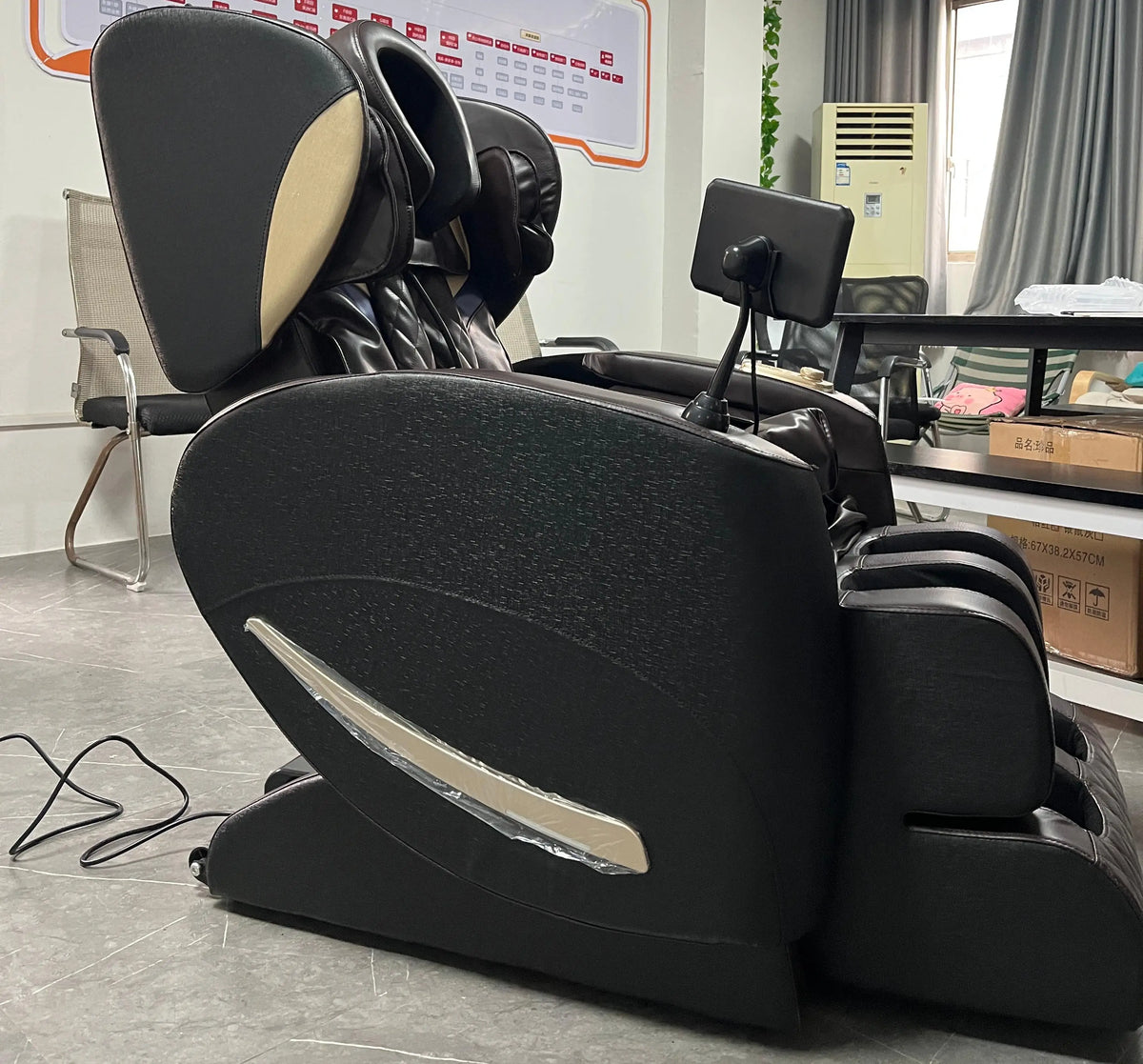 2025 4D-Massagesessel Ganzkörper-Massagesessel mit Schwerelosigkeit, verlängerter Fußstütze, SL-Schiene, Yoga-Stretch, Fußrollen und Heizung